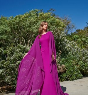 Vestido crepe con mangas de gasa