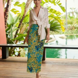 Conjunto falda pedrería bordada