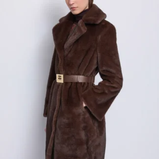 Abrigo pelo con cinturón